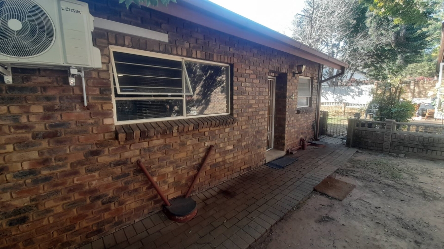 1 Bedroom Property for Sale in Meerhof North West